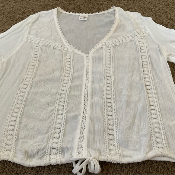 NWOT~ White Embroidered Crochet Peasant Blouse, Cinch tie, Boho, Penny Lane 🌼 - Picture 2 of 9